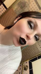 Which bodysuit to choose for makeup look?