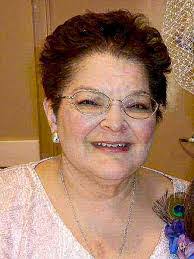 Daisy Wilder's Instagram, Twitter & Facebook