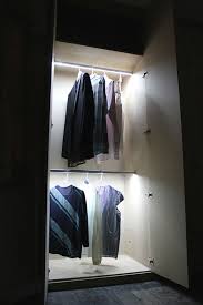 Led stripes wären hier noch eine. Schrankleuchten 30 Ideen Wie Sie Mehr Licht In Den Schrank Bringen