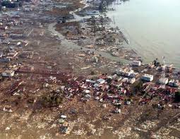 Tanggal 26 disember 2004, telah mengemparkan seluruh rakyat malaysia dengan terjadinya tsunami buat julung kali pertamanya yang mengakibatkan lebih 5,000 orang hilang tempat tinggal, 68 orang disahkan terbunuh dan 6 orang lagi hilang. The Anniversary If The 2004 Indian Ocean Tsunami Picture 2004 S Deadly Tsunami Abc News