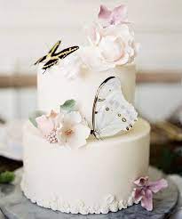 As flowers with their fragrance spread happiness and cakes with their sweetness bring togetherness. 52 Awesome Wedding Cakes With Butterflies Weddingomania