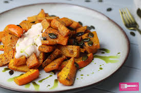 Juli 2000 · aktualisiert 2. Kurbis Wedges Aus Dem Ofen Mit Joghurt Chili Dip Low Carb Sandras Kochblog