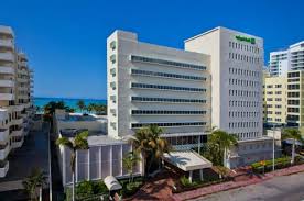 The hotel features standard rooms, executive room, and suits. Hotel Holiday Inn Miami Beach Oceanfront Promo Code 2021