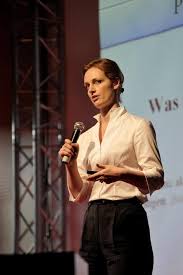 Wie eine debatte geführt wird und vor allem, wohin sie führt, hängt eng mit elisabeth wehling kennzeichnet die frames, die entscheidend sind für politische diskurse und. Elisabeth Wehling Die Linke Muss Dringend Uber Ihre Sprache Nachdenken Interview