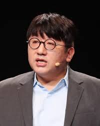 On july 21, cube entertainment ceo hong seung sung took to his official sns to announce his departure from the label he created back in 2008. Ceo Of Bts Management Company May Become One Of S Korea S 10 Wealthiest Stock Owners Business News The Hankyoreh