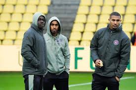 Cousin riche et de mauvaise réputation du rugby, le football se fait peu à peu une place à toulouse, grâce notamment à son équipe professionnelle qui squatte la ligue 1 et forme ou révèle des joueurs reconnus comme. Ligue 1 Combien Gagnent Les Joueurs Du Toulouse Football Club Voici Leurs Salaires Actu Toulouse