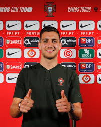 Diogo dalot says what we're all thinking. Mariana Dalot Marianadalot Twitter