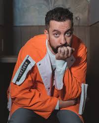 Torres was born on 7 may 1982 in chihuahua city, chihuahua, and graduated from mechanical engineering at the chihuahua institute of technology. Chumel Torres El Principe De Los Nerds On Behance
