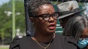 West Side nurse Beverly Miles announces run for governor against Pritzker