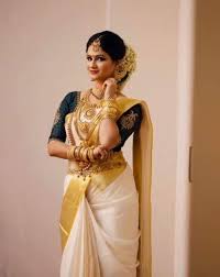 Single set mundu, double set mundu, mulloth set mundu, color and kasavu set mundu. Kerala Wedding Saree Trends To Follow In 2021