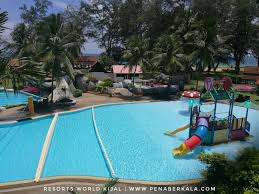 The next day, after buffet breakfast, the boys got in their cars and drove out for some surfing. Penaberkala 8 Aktiviti Menarik Di Resorts World Kijal Terengganu