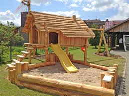 Dann beantworten wir hier alle fragen rund ums baumhaus für kinder im garten und liefern ihnen eine bauanleitung. Baumhauser Rostock