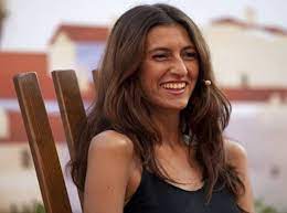 Se vuole che le dica se per una esclusiva ho dovuto sedurre un uomo, certo che è. Annalisa Chirico Chi E Carriera E Vita Privata Della Giornalista