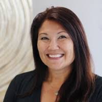 Shelly Bishop's Instagram, Twitter & Facebook