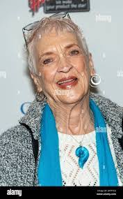 Nancy Linehan's Instagram, Twitter & Facebook