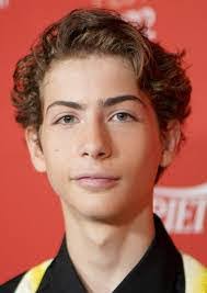 Curtis Bash's Instagram, Twitter & Facebook