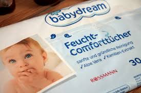 Toksyczna kosmetyczka: Analiza składów chusteczek nawilżanych dla dzieci:  Babydream, Tami, Kindii, Pampers oraz Dada (cz. 1).