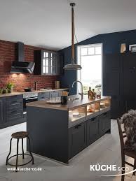 galway schwarz eine kuche so gelassen und bodenstandig wie die iren selbst angelehnt an die traditionsreic kitchen design country house kitchen home kitchens