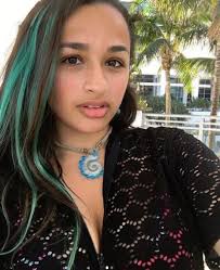 Jennings first underwent her gender confirmation surgery in june 2018, when she was 17. Jazz Jennings I Have To Lose 30 Pounds Before Gender Confirmation Surgery The Hollywood Gossip
