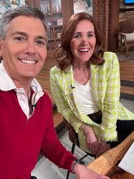 Kelli Hansen's Instagram, Twitter & Facebook