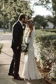 Vintage Wedding Dress Stores Near Me In 2020 Wedding Dresses Images Wedding Dress Store Garden Wedding Dresses