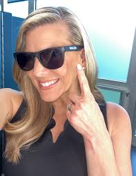 Kristin Kay (@KristinKayNews)