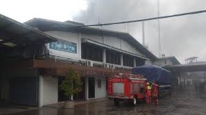Lowongan kerja pt pertamina training dan consulting. Kebakaran Melanda Pabrik Di Cibaligo Cimahi Petugas Masih Berupaya Lakukan Pemadaman Tribun Jabar