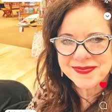 Sandy Spence's Instagram, Twitter & Facebook