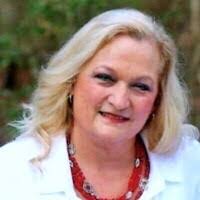 Karen Hiers's Instagram, Twitter & Facebook