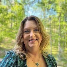 Susan Dotson's Instagram, Twitter & Facebook