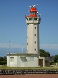 Seine Maritime Le Phare De La Heve Est Un Phare S Elevant Sur Les Hautes Falaises Crayeuses Du Nord De L Estuaire De Phare Eclairage De Maison Sainte Adresse