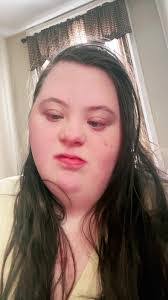 Shannon Burchett's Instagram, Twitter & Facebook