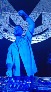 Karsten Sollors tore up the decks at Masterbeat Shipwrecked last Saturday!  Still reminiscing about the amazing music from last week!  #thisiswinterparty. Video by Victor Mayol