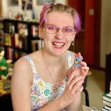 Amanda Chalk's Instagram, Twitter & Facebook