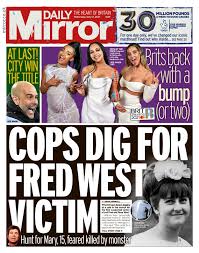 Emotivamente instabile, payne lavora all'archivio casi irrisolti, alimentando il suo dolore e la sua collera. Daily Mirror 2021 05 12