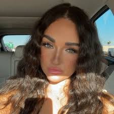 Victoria Stitt's Instagram, Twitter & Facebook