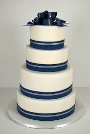 White Navy Blue And Silver Wedding Cake Love How Simple This Cake Is I D Do Black Inste Navy Blue Wedding Cakes Silver Wedding Cake Wedding Cakes Blue
