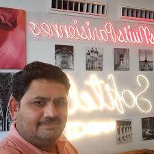 Going to Dubai mall for the next 4 hours....any of my dearies around we can  catch up for a pic if you wish