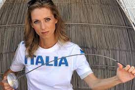 39,939 likes · 881 talking about this. Valentina Vezzali A Tu Per Tu Con La Regina Della Scherma Gioco Pulito