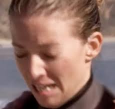 I love that Naomi is clearly attacking a stuntwoman instead of Ivy in this  scene 🤣 : r/90210