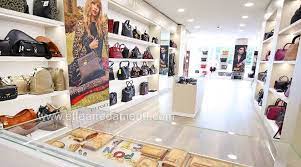 Arredamenti Per Negozi Effe Arredamenti Furniture Design Furniture Shop Graphic Design Advertising