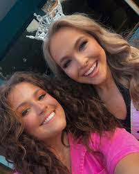 Sonja Harrell's Instagram, Twitter & Facebook