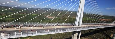 More than 13,000 runners took part in the 4th edition of the §race_link(10524), run on the highest highway bridge in the world in millau, france. Programme La Course Eiffage Du Viaduc De Millau En Aveyron