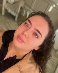 Happy Monday lovelies, starting the week off right with this pretty Lash  Lift & Brow Wax… Perfect for my girlies that love a natural clean girl  aesthetic look 💖👸🏼