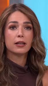 Morimos de amor viendo a Laura Bozzo en su papel de abuela! ❤️✨🧑‍🦳👶🏼  Uno de los momentos más especiales que se ha vivido en #lacasadelosfamosos