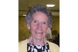 Jennifer Drott's Instagram, Twitter & Facebook