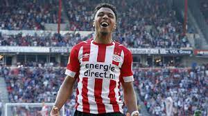 Jun 27, 2021 · usaha liverpool untuk memboyong donyell malen dikabarkan terancam gagal jika manchester united bisa mendatangkan jadon sancho dari borussia dortmund., manchester united, liverpool, premier league, borussia dortmund, psv eindhoven, gosip transfer, donyell malen, jadon sancho, berita manchester united, berita liverpool, berita liga inggris, liga inggris, berita bola Bvb Donyell Malen Als Sancho Nachfolger Er Lernte Von Bergkamp Und Henry Goal Com