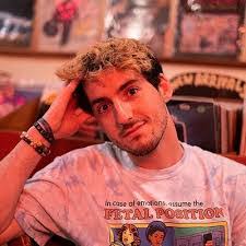 Shawn Musgrave's Instagram, Twitter & Facebook