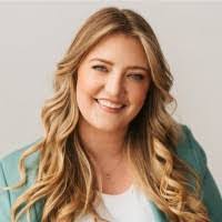 Melissa Klaus's Instagram, Twitter & Facebook