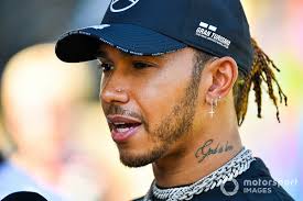 Lewis hamilton biography lewis hamilton set himself on a path to formula one when he introduced himself to mclaren team boss ron dennis at an award ceremony in 1995. F1 Boss Responds To Hamilton S Cash Is King Comments